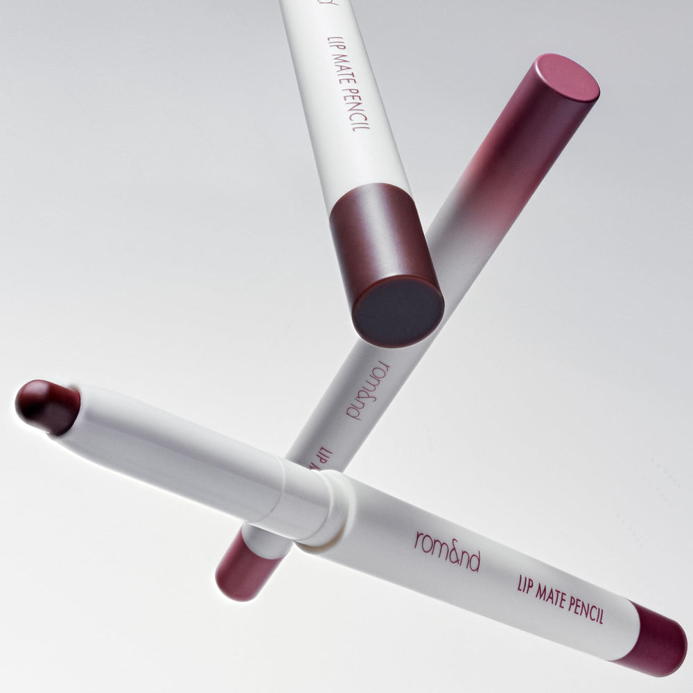 Rom&nd Lip Mate Pencil 09 Plum Burgundy wear test up to 8 hours.