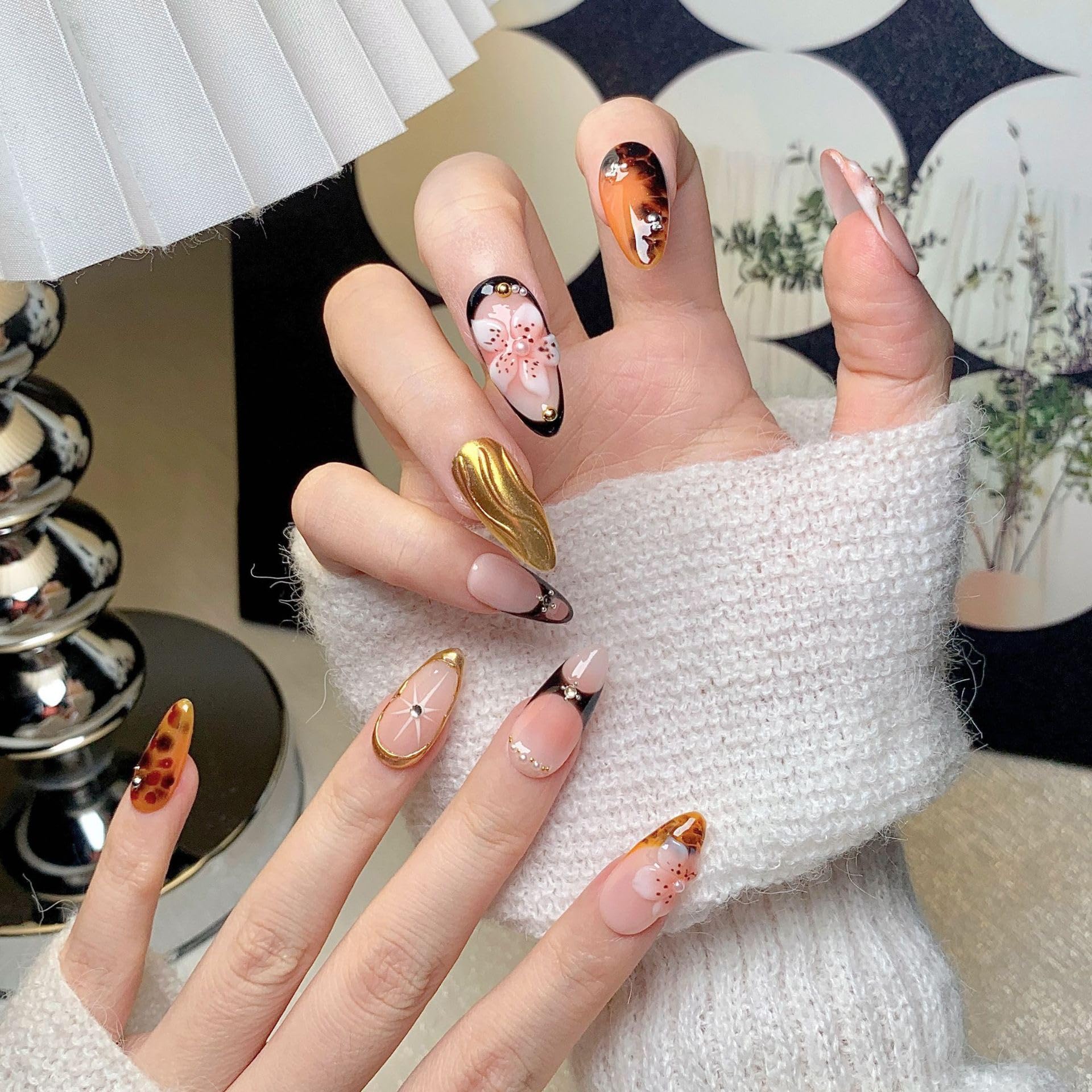 CTTHNBD easy application steps demonstrating quick at-home nail upgrade.