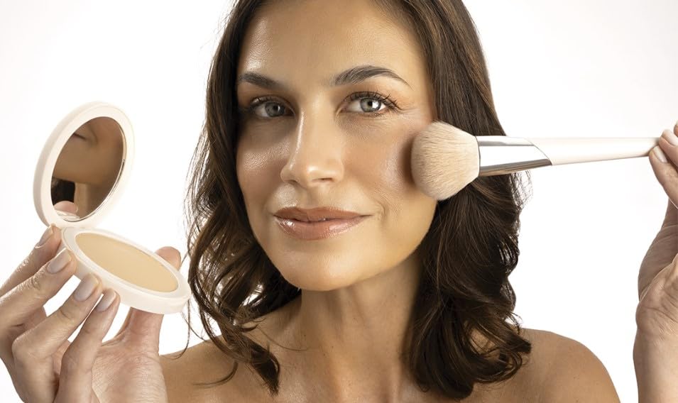 Farmasi BB All-in-One Powder swatch reveals medium coverage with smooth, blendable texture.
