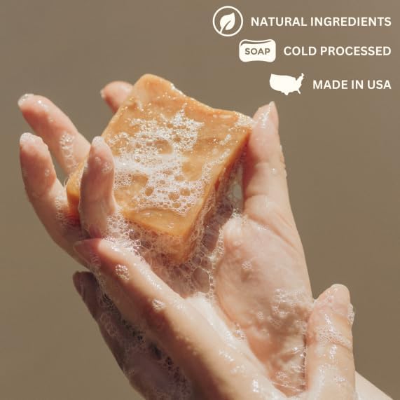 Varina peppermint leaf bits provide mild exfoliation during cleansing.